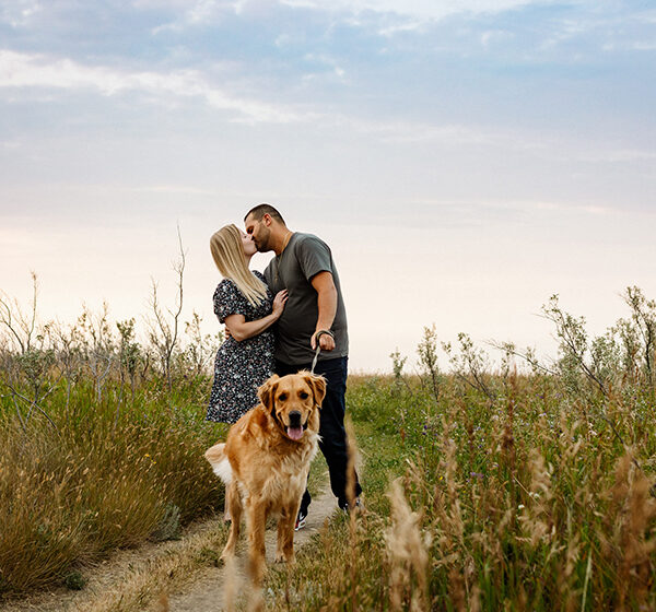 Tips for your Saskatoon engagement photos with dogs.